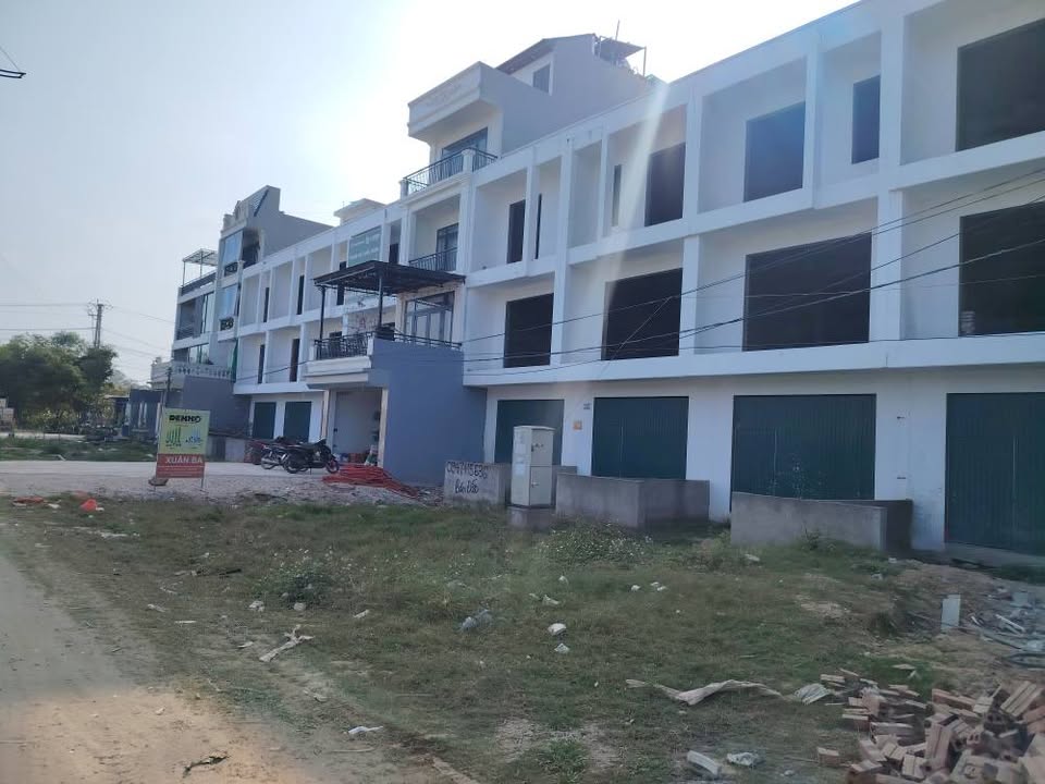 Nhà mặt tiền đại lộ Nam Sông Mã 100m² giá 5 tỷ - Kinh doanh và ở ngay!