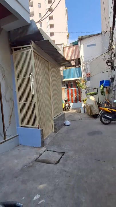 Nhà bán Hẻm Xe Hơi, Phường 7, Quận 8, 31.5m² giá 4.25 tỷ - Chính chủ bán gấp!