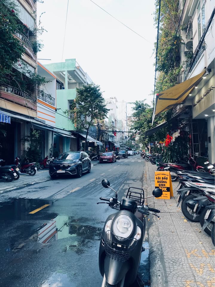 Bán nhà 4 tầng mặt tiền Đỗ Quang, 52m² - Kinh doanh tuyệt vời!