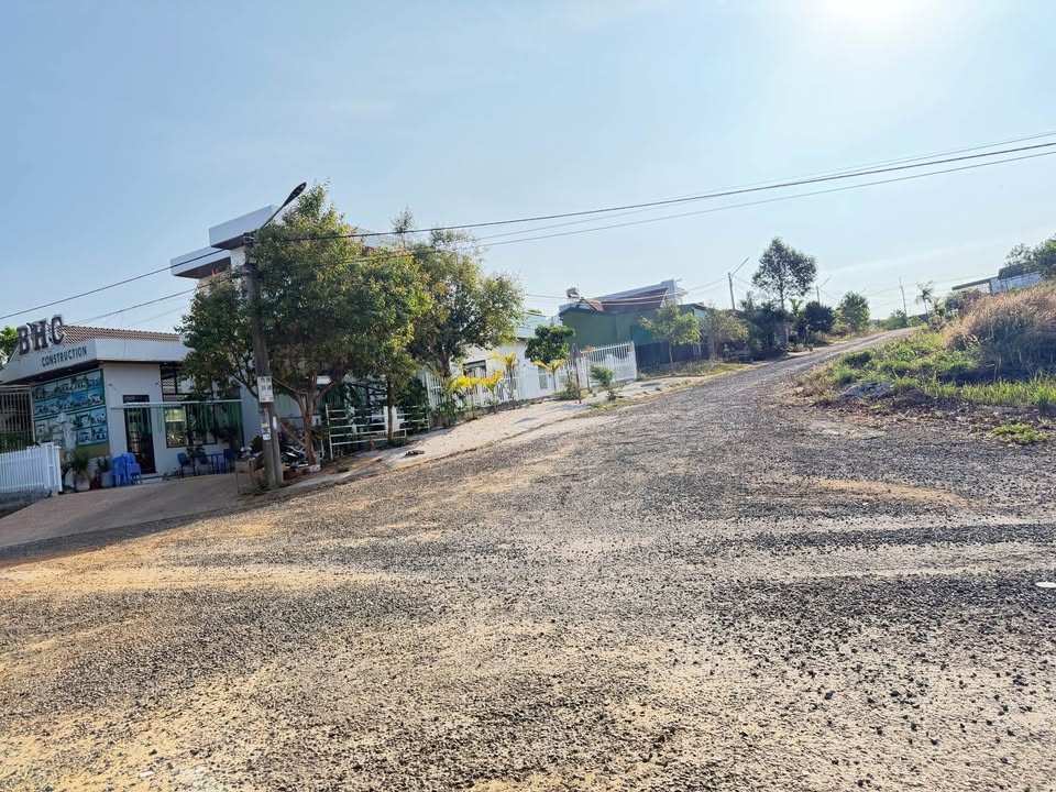 Đất thổ cư TĐC Làng Quân Nhân, Phường Đông Gia Nghĩa, 260m² - Giá chỉ 1.4 tỷ!