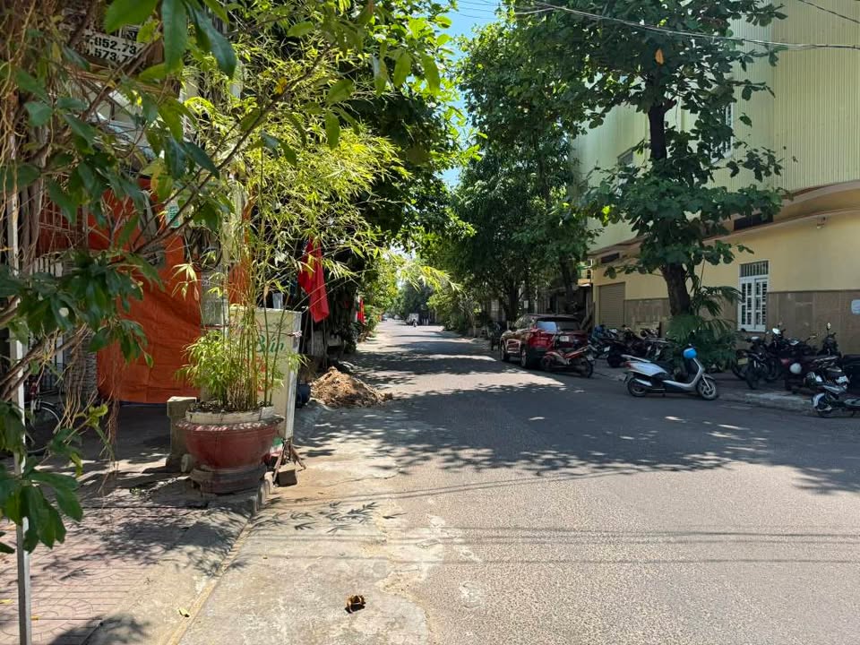 Nhà cấp 4 mặt tiền Cần Vương, 109m² giá 9.1 tỷ - Vị trí đắc địa gần biển!