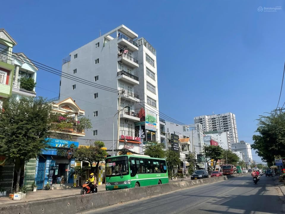 Bán Nhà Mặt Tiền Đường Huỳnh Tấn Phát Quận 7 208m² giá 30 tỷ - Vị trí đắc địa kinh doanh sầm uất!