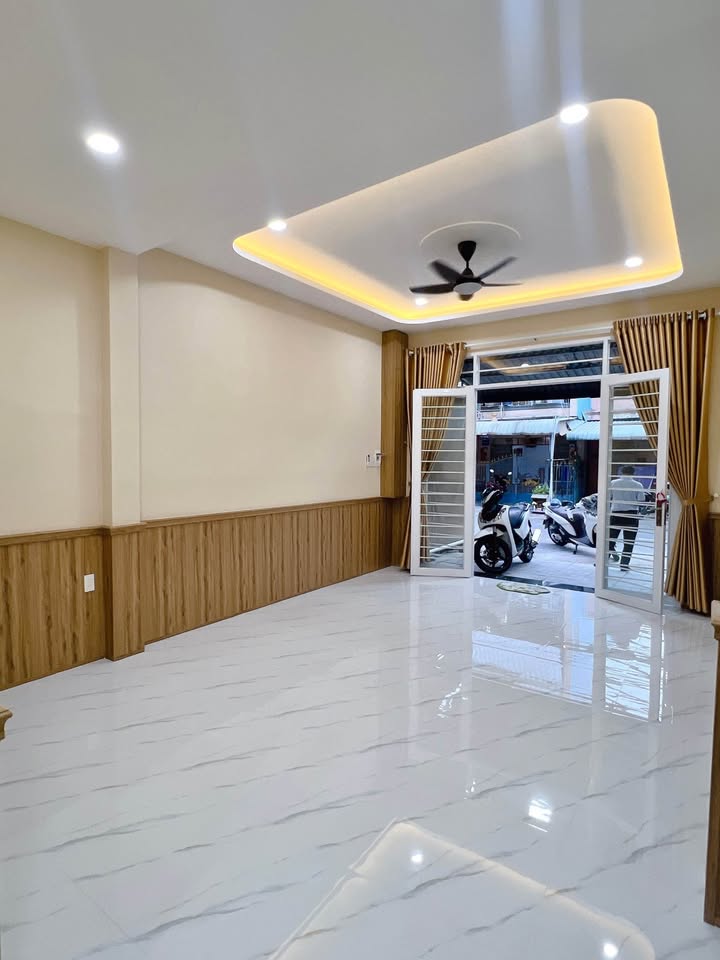 Nhà đẹp Phạm Cự Lượng, Long Xuyên, 48m² giá 2 tỷ - Giảm ngay 150 triệu!