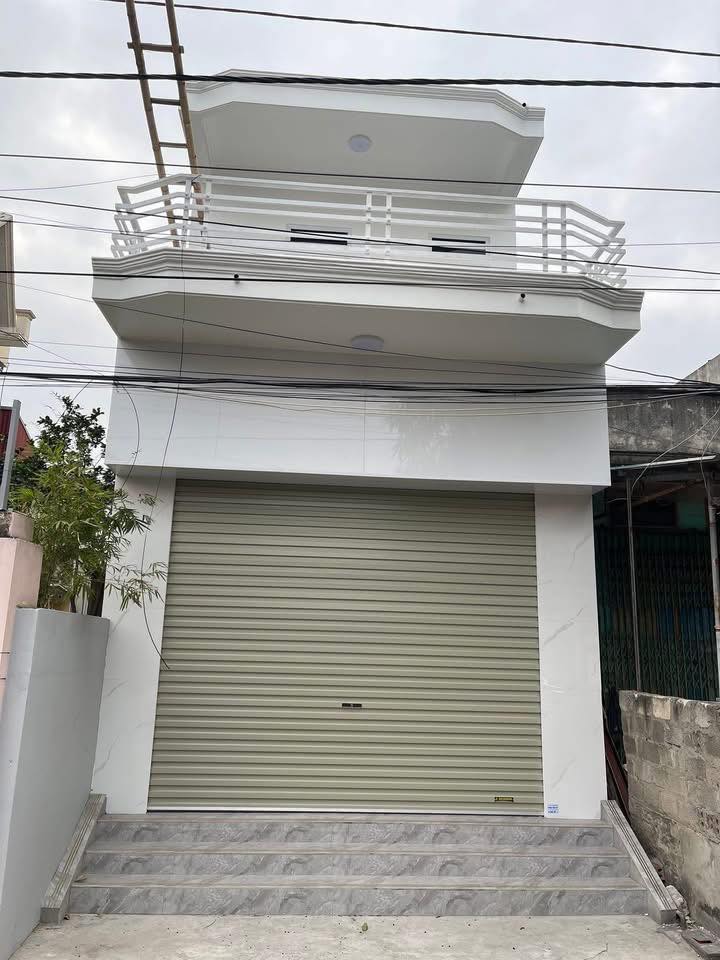 Nhà 2 tầng Vĩnh Tuy 73m² giá chỉ 2 tỷ - Hướng Tây Bắc thoáng mát!