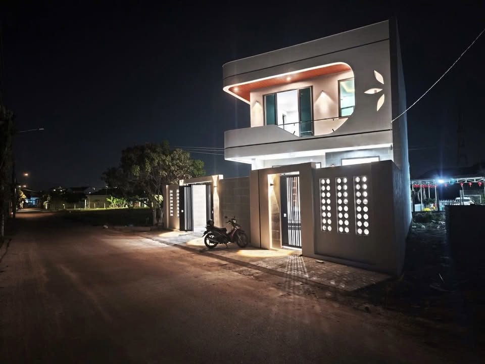 Nhà mới xây tại Long Điền, 115m² giá 3.25 tỷ - Sẵn sàng về ở ngay!