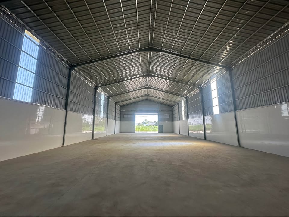 Cho thuê kho xưởng tại Huyện Thủ Thừa, Long An 615m² giá 35 triệu - Diện tích lớn, tiện nghi đầy đủ!