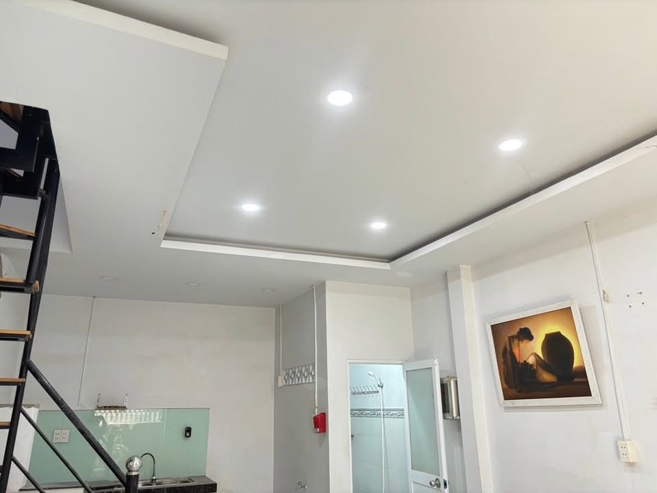 Nhà phố Hàng Xanh, Quận Phú Nhuận 32m² - Vị trí đẹp, sổ hồng riêng 2025!