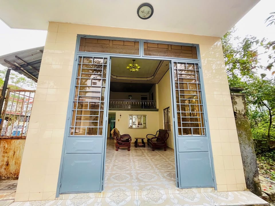 Nhà cấp 4 có gác lửng tại Tam Kỳ 120m² giá 2.4 tỷ - Sổ hồng chính chủ!