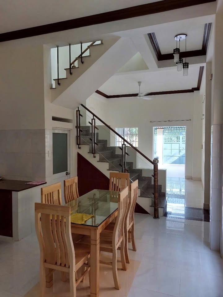 Nhà mặt tiền đường 179, Tân Phú, Thủ Đức 106m² giá 9.8 tỷ - Thương lượng ngay!