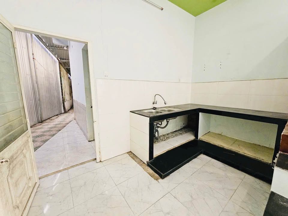 Nhà cấp 4 Đà Nẵng 70m² giá 3 tỷ - Vị trí vàng gần biển và trường học!