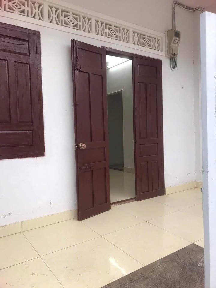 Nhà cho thuê hẻm ô tô Nguyễn Cư Trinh, 72m² chỉ 4 triệu/tháng - Sẵn sàng vào ở!