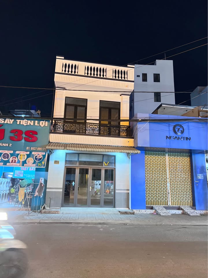Nhà mặt tiền Trần Nam Phú, Quận Ninh Kiều, 117m², giá 10.5 tỷ - Đầu tư sinh lời ngay!