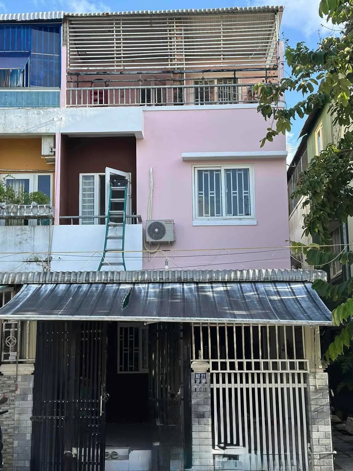 Nhà cho thuê khu An Phú Sinh, Quảng Ngãi 3 tầng, giá chỉ 6.5 triệu/tháng - Sẵn sàng vào ở ngay!