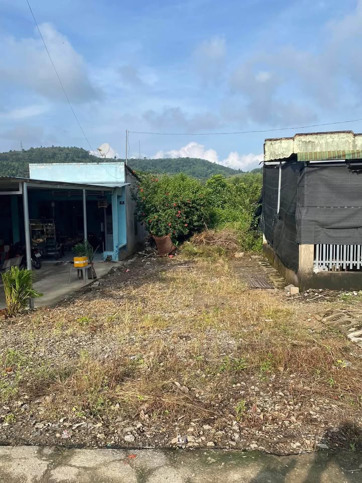 Đất nền thị trấn Ma Đa Guôi 360m² giá 1.8 tỷ - Cơ hội đầu tư không thể bỏ lỡ!