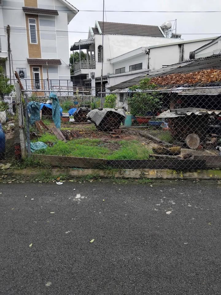Đất thổ cư phường Chánh Nghĩa, Thủ Dầu Một 70m² giá 2.4 tỷ - Đường nhựa rộng, xe tải ra vào thoải mái!