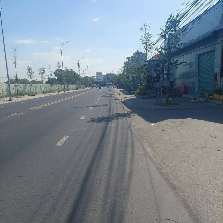 FrontHouse đường Đx30 Phú Mỹ 120m² giá 2.78 tỷ - Vị trí kinh doanh đắc địa!