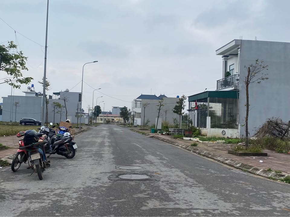 Đất nền Phường Tân Dân, Thị xã Nghi Sơn 112m² giá 2 tỷ - Hướng Đông, đường lớn thuận tiện!