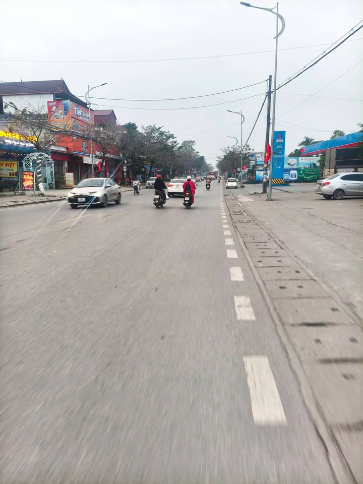 Đất nền kinh doanh mặt đường Phạm Văn Đồng, 94m² giá 4 tỷ - Tiềm năng đầu tư tốt!