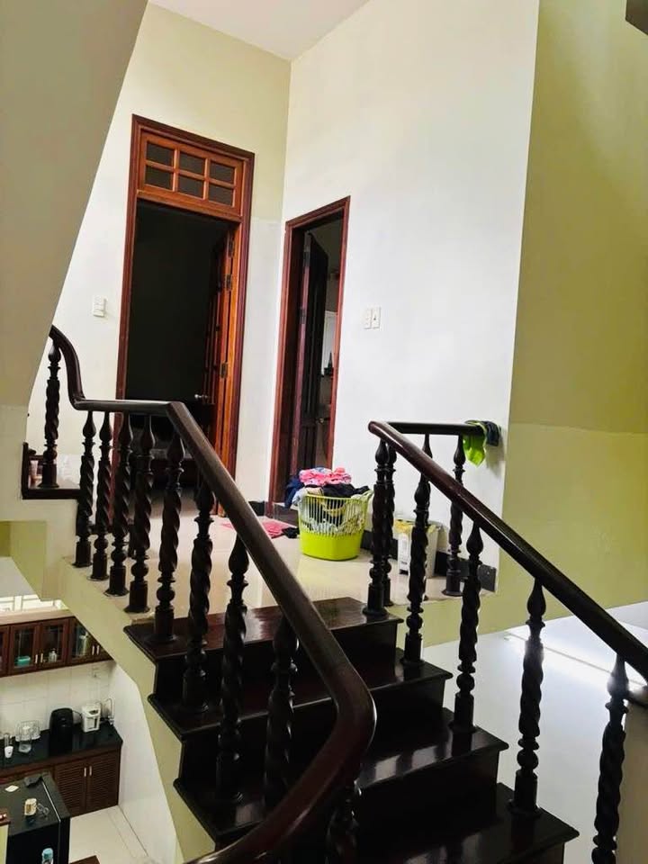 Nhà 3 tầng mặt tiền đường Ca Văn Thỉnh, Hải Châu, 76m² giá 8.35 tỷ - Sẵn sàng vào ở ngay!