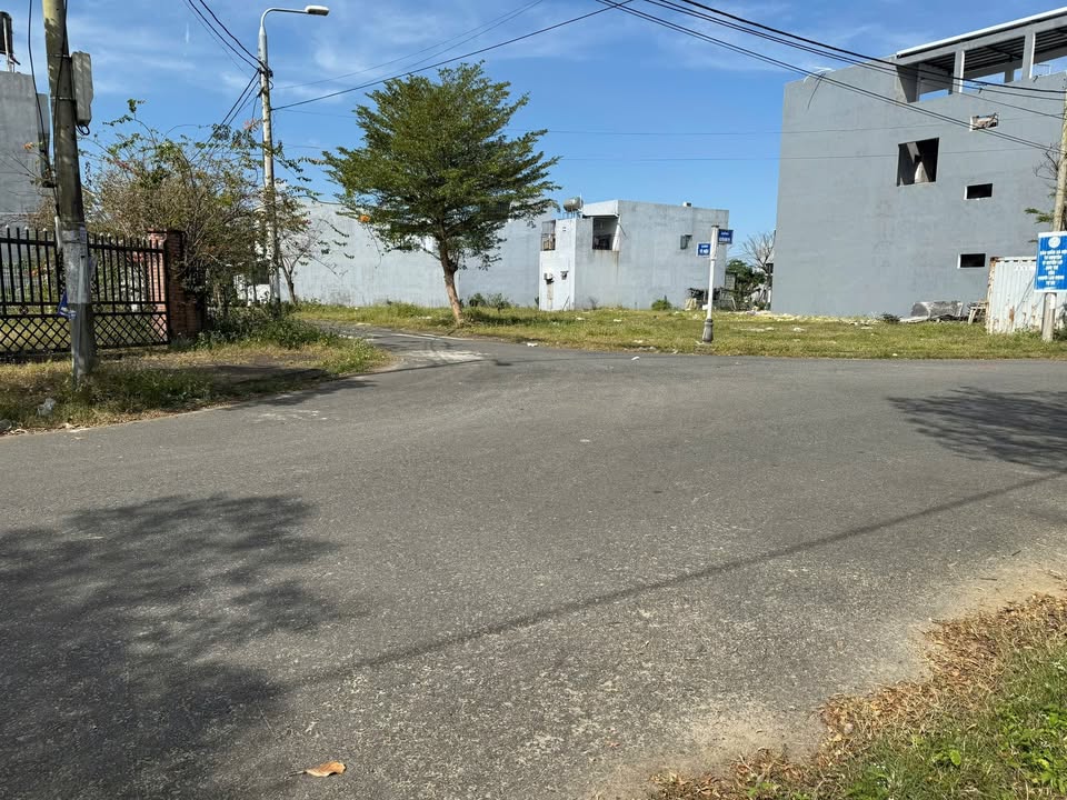 Đất nền Điện Ngọc 100m² giá 3.2 tỷ - Hướng Tây Nam, sẵn sàng xây dựng!