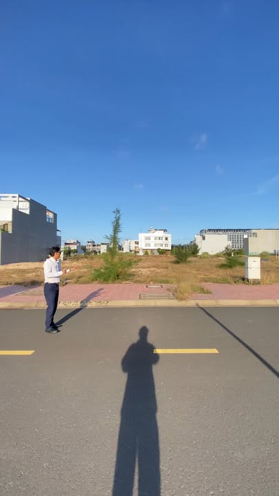 Đất nền 200m² tại Phường Bình Kiến, Tuy Hoà - Gần biển, giá chỉ 5.3 tỷ!