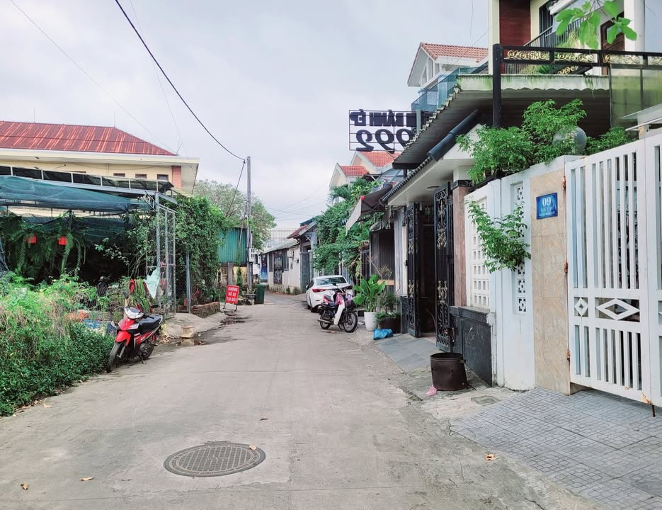 Đất nền đường Hoàng Quốc Việt, 70m² giá 2.29 tỷ - Đầu tư sinh lời ngay!