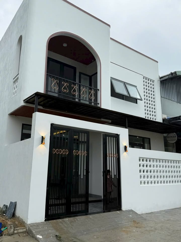 Nhà mới xây tại Hòa Quý, 80m² giá 4.38 tỷ - View công viên thoáng mát!