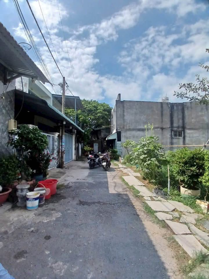 Đất nền Vĩnh Lộc B 82.6m² giá 2.8 tỷ - Sổ hồng riêng, gần ủy ban