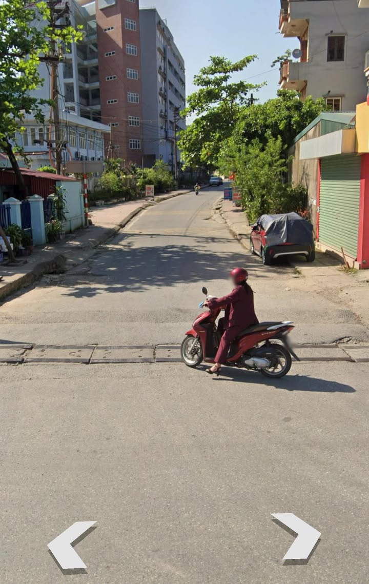 Đất vàng tặng nhà tại Quang Hanh, Cẩm Phả 90m² chỉ 2.x tỷ - Kinh doanh thuận lợi!