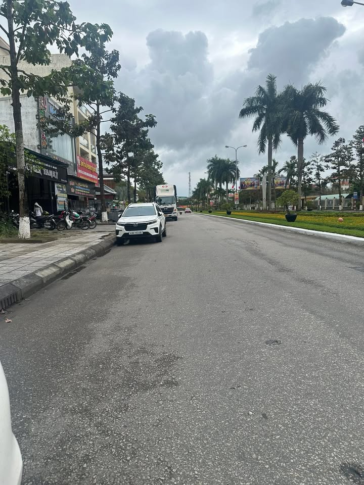 Đất nền đường Hùng Vương, Tam Kỳ 280m² giá chỉ 7.9 tỷ - Cơ hội đầu tư hấp dẫn!