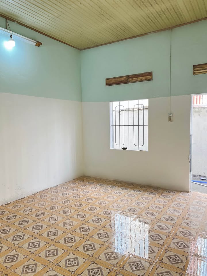 Phòng trọ đường Đinh Công Tráng, Thống Nhất, 30m² chỉ 700k - An ninh tốt, giá cả phải chăng!