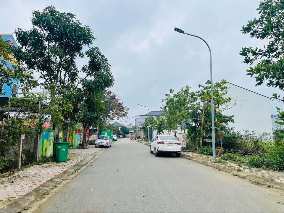 Đất nền Phường Đông Vĩnh, Thành phố Vinh 70m² giá 3.8 tỷ - Sổ đỏ chính chủ, tặng móng nhà kiên cố!