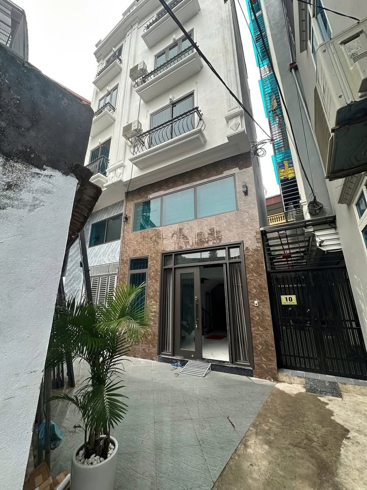 Nhà riêng tại Tam Hiệp, Thanh Trì 38m² giá 6 tỷ - Ngõ nông, thuận tiện sinh hoạt!