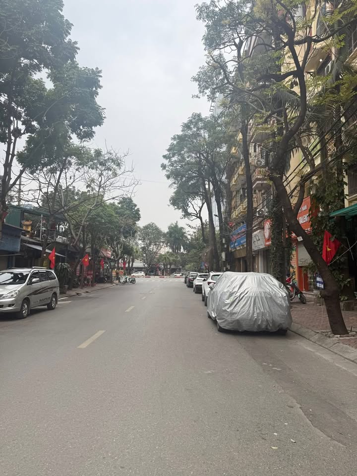 Nhà phân lô Đặng Thùy Trâm Cầu Giấy 67m² giá 24 tỷ - Kinh doanh văn phòng lý tưởng!