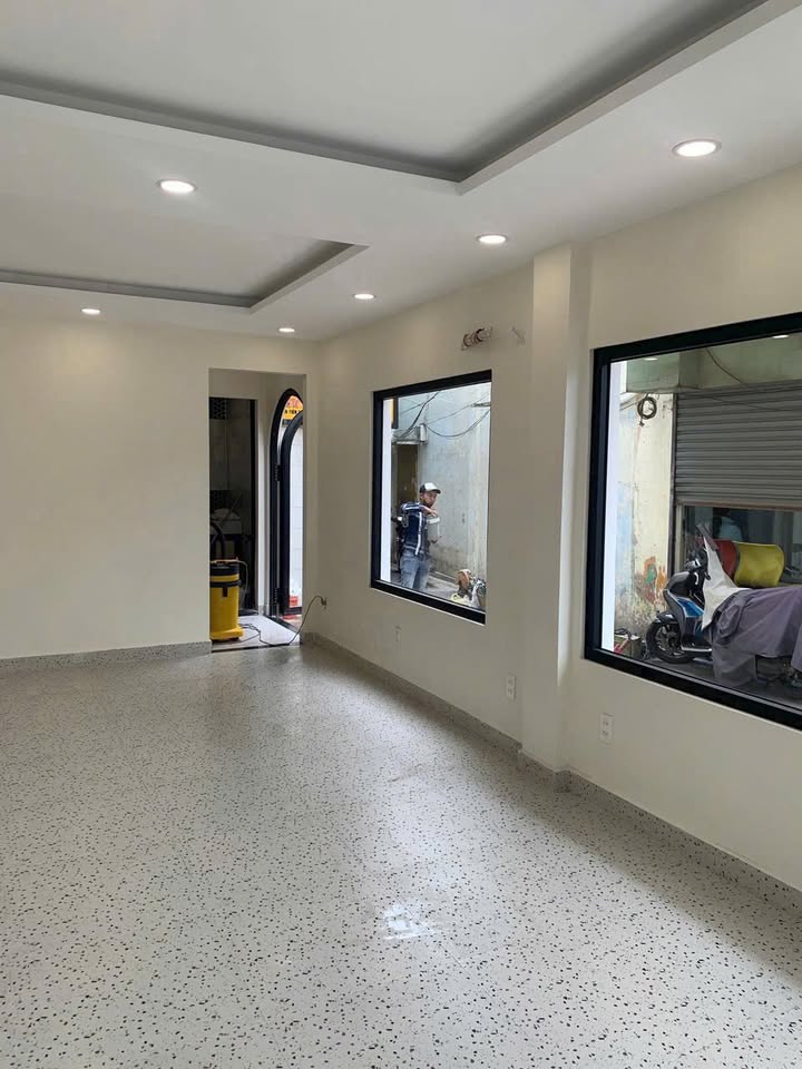 Nhà phố 2 mặt tiền 110E Đinh Tiên Hoàng 39m² giá 9.5 tỷ - Đầu tư sinh lời ngay!