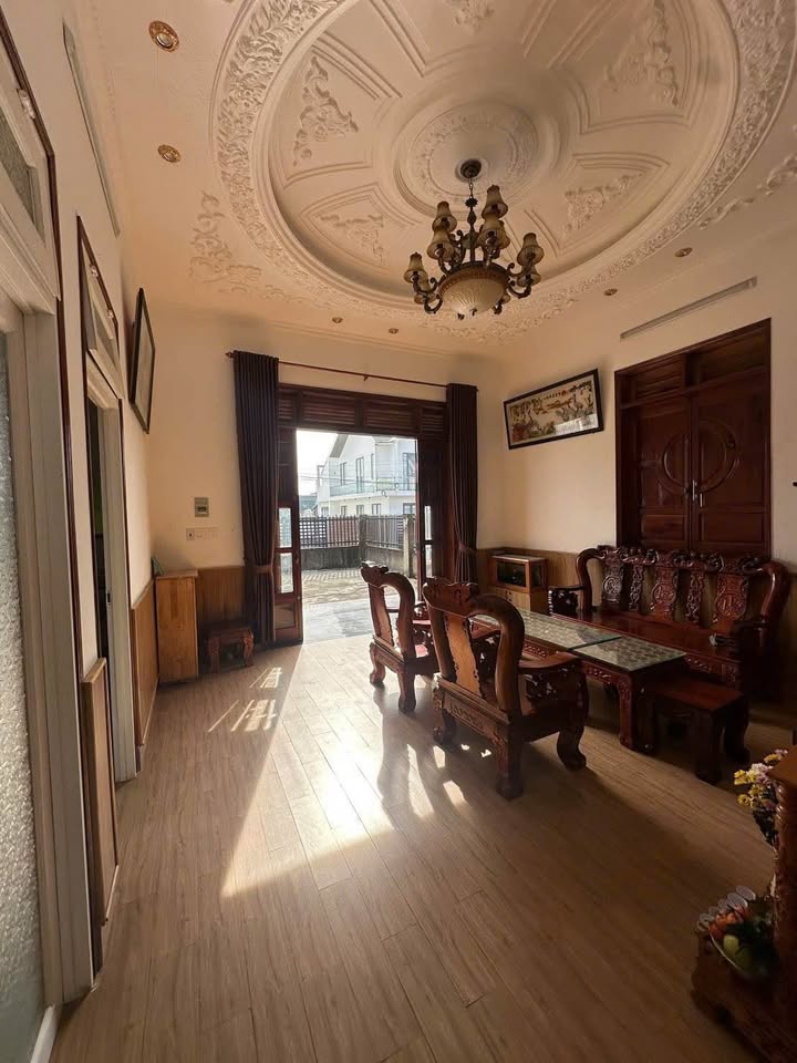 Nhà phố 2 mặt tiền đường Lam Sơn, Bảo Lộc 220m² giá 2.95 tỷ - Sẵn sàng ở ngay!