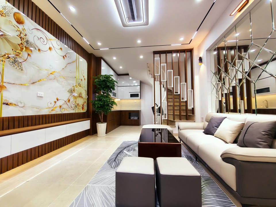 Nhà phố Trần Đại Nghĩa, Quận Hai Bà Trưng 30m² giá 9.25 tỷ - Nhà đẹp như mới, sẵn sàng vào ở!