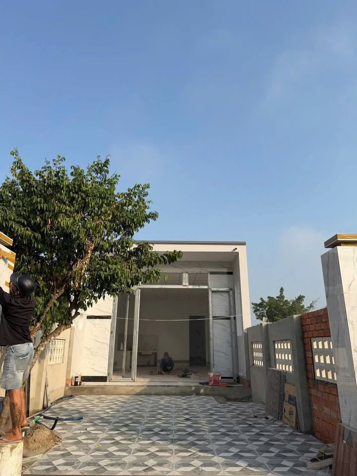 Nhà phố mới xây 50m² tại Ấp Cầy Xiêng, Tây Ninh - Giá chỉ 899 triệu!