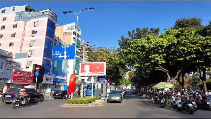 Bán nhà mặt tiền 237 Hai Bà Trưng, Quận 3, 103m² - Cơ hội đầu tư sinh lời!