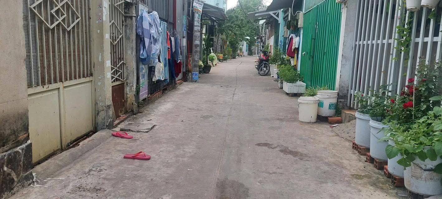 Nhà hẻm Đường Tân Xuân 1, Huyện Hóc Môn 48m² giá 3.4 tỷ - Sổ hồng riêng, xe hơi vào tận nơi!