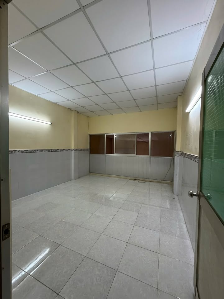 FrontHouse Khu cư xá Phú Lâm C, Quận Bình Tân, 80m² - Tiện xây dựng mới!