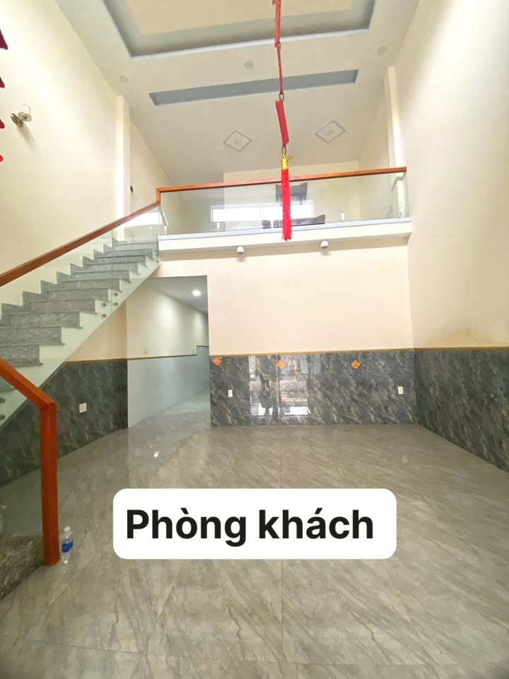 Nhà cho thuê gác lửng tại Tân Đông Hiệp 110m² - Gần Vincom, chỉ 6 triệu/tháng!