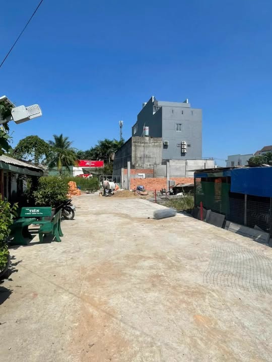 Nhà riêng Tân Quý Tây, Bình Chánh 82m² giá 3.6 tỷ - Sổ hồng chính chủ, xe hơi đậu trước nhà!