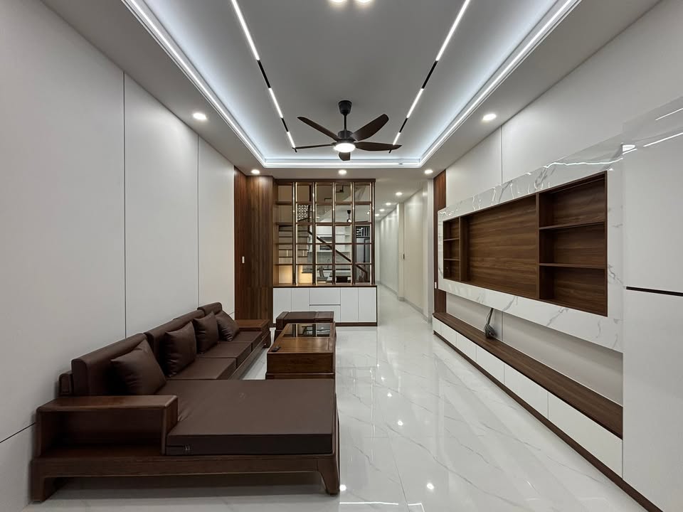 Nhà phố Dĩ An 72m² giá 7 tỷ - Khu dân cư an ninh 24/24