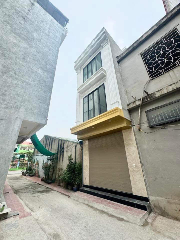 Nhà 3.5 tầng Quang Trung Nam Định 32m² giá 2.9 tỷ - Thiết kế hiện đại và sang trọng!