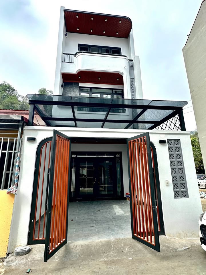 Nhà 3 tầng tại Tam Thanh 94m² giá 3 tỷ - Sẵn sàng đón Tết!