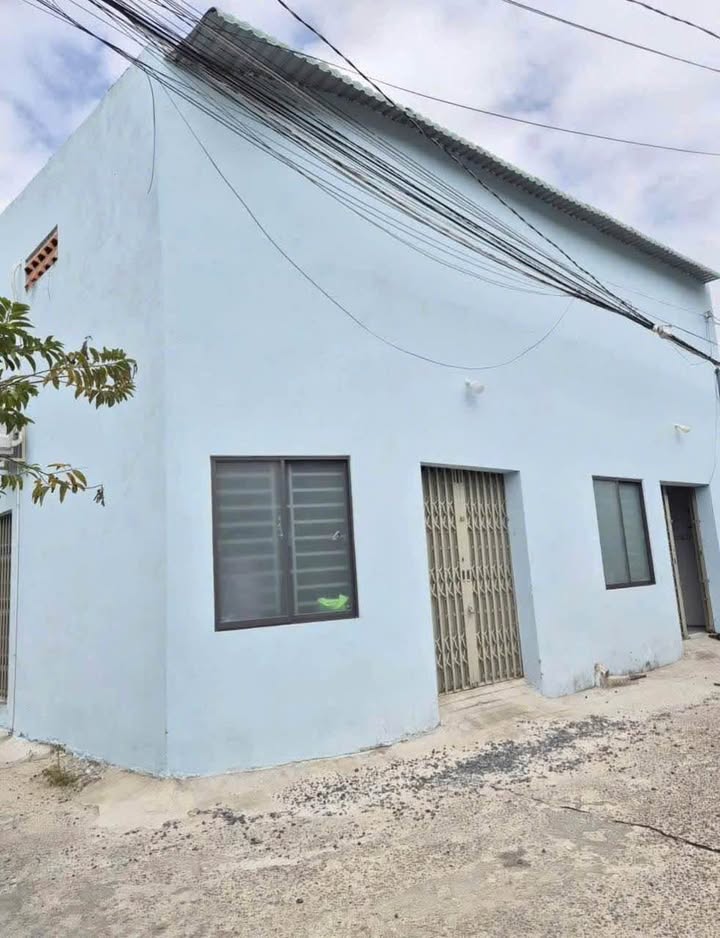 Nhà cấp 4 góc 2 mặt tiền Xuân An 70m² giá chỉ 1.35 tỷ - Sổ hồng riêng