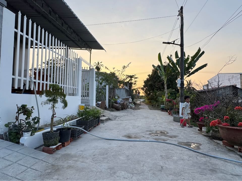 Nhà Hẻm Ôtô Đường Nguyễn Thiện Thành, Trà Vinh 96m² giá 1.1 tỷ - Hướng Nam thoáng mát!