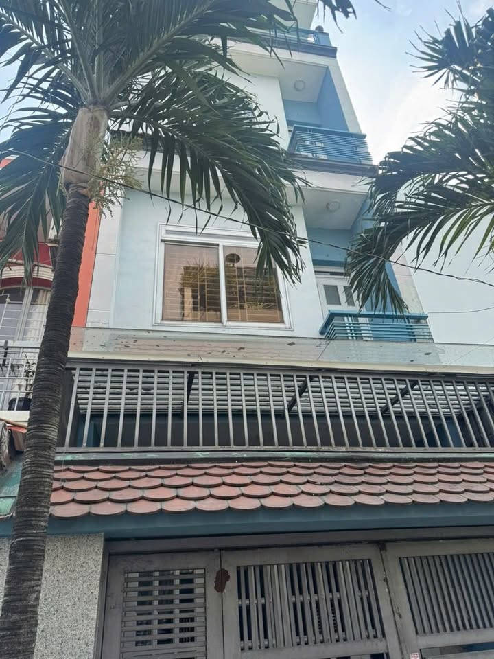 Nhà bán Quận 12, 60m² giá 6.5 tỷ - Hẻm xe hơi vào tận nhà!