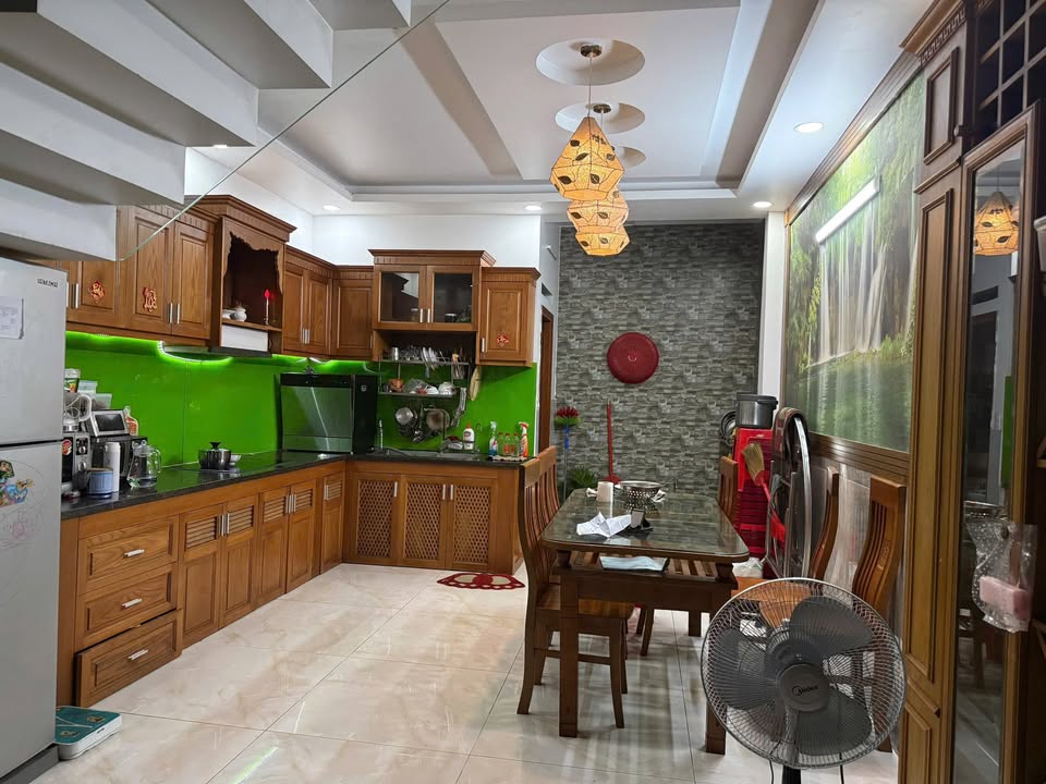 Nhà phố 5 tầng Hoàng Bật Đạt, P. Tân Tạo, 56m² giá 9 tỷ - Đầu tư sinh lời!